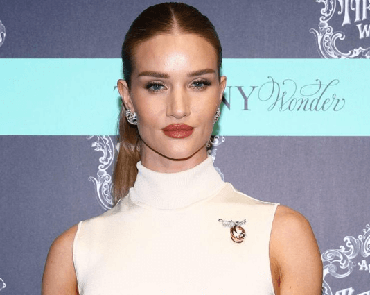 Rosie Huntington-Whiteley Net Worth